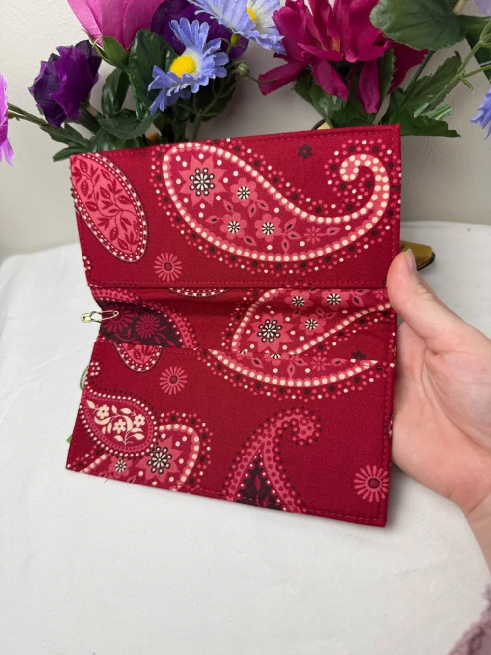NWT Vera Bradley Mesa Red Checkbook Cover – Retired Pattern - Picture 5 of 5